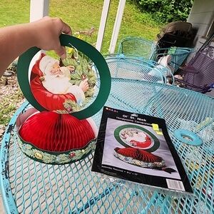 Vintage Gala Ol' St. Nick Honeycomb Centerpiece